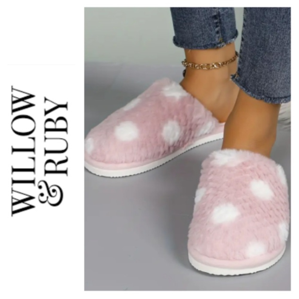 NEW!  Willow & Ruby polka-dot slippers ((XL)
